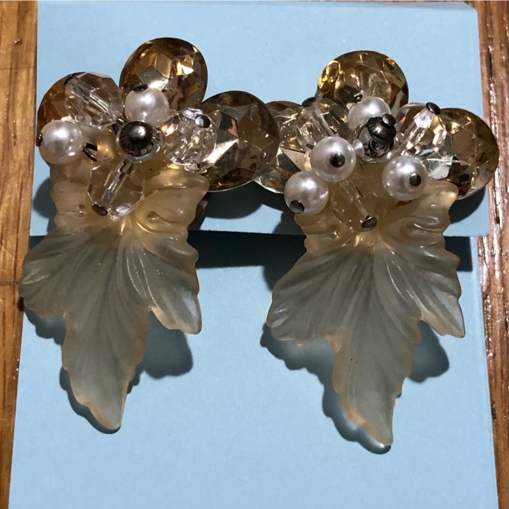 Acrylic flower bead, 2 tone gold and silver clip on earrings - 2 pairs - Picture 2 of 2
